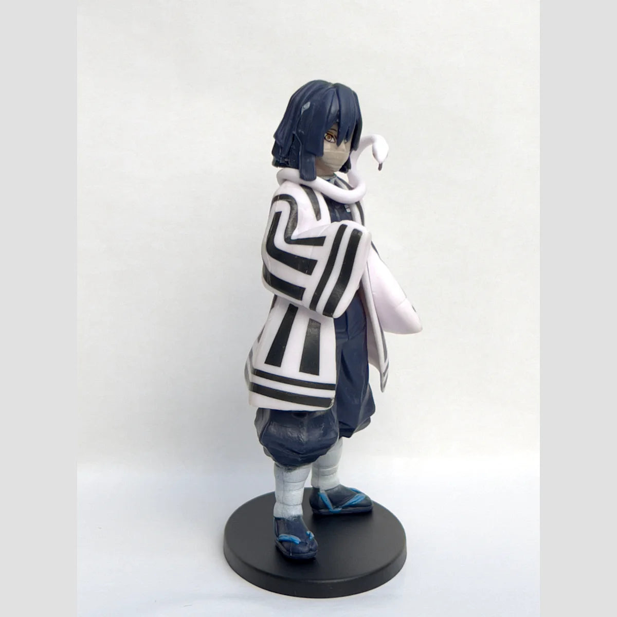 Demon Slayer Obanai Iguro Figure